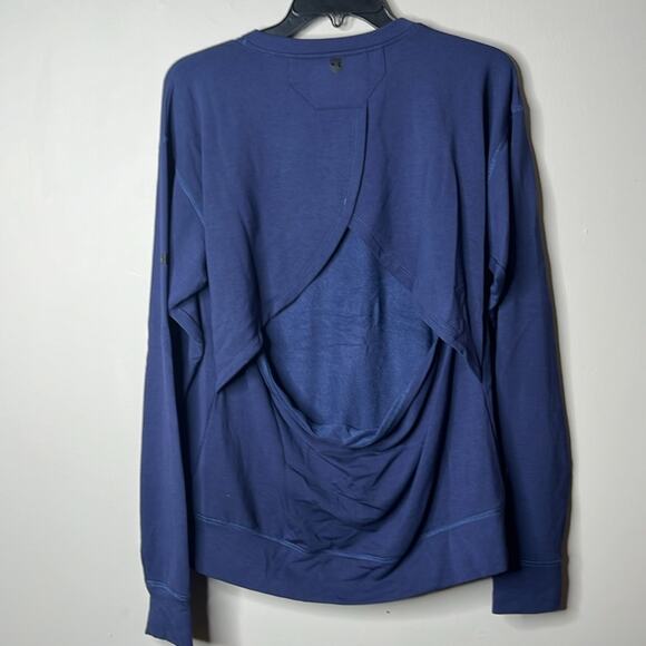 Under Armour Open Back Long Sleeve Top Large - Picture 4 of 4